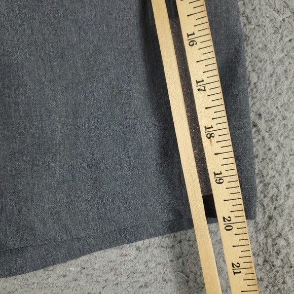 Under Armour Shorts Mens Size 34 Gray Casual Flat Front Chino - Picture 5 of 8